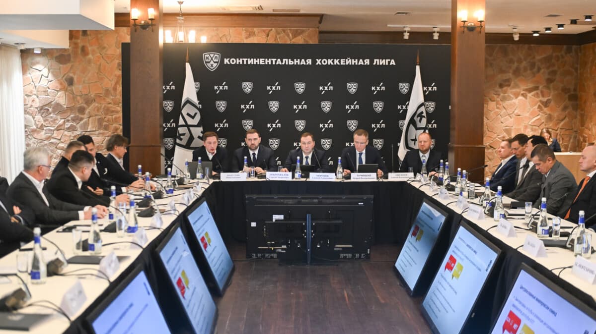 Изменения по потолку и полу зарплат в КХЛ