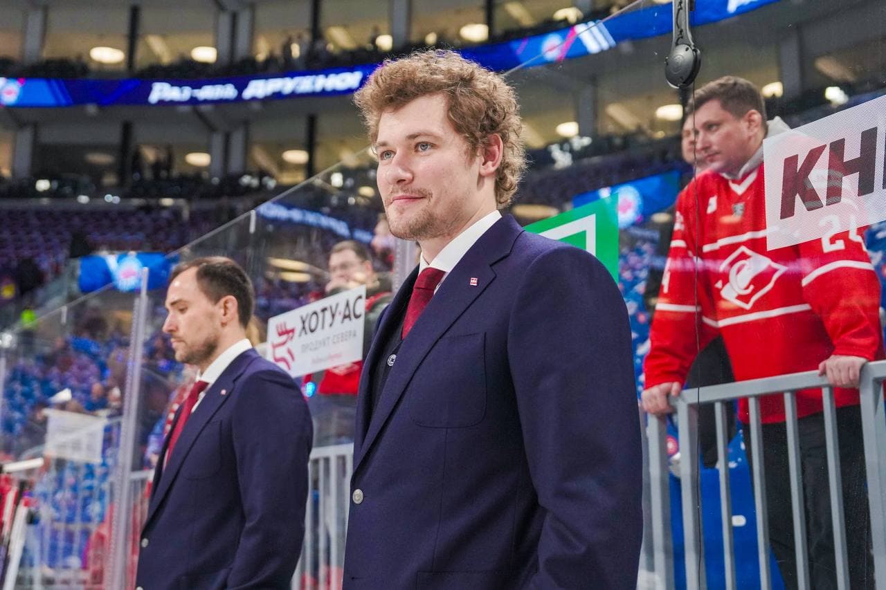 Андрей Миронов на тренерском мостике «Спартака»