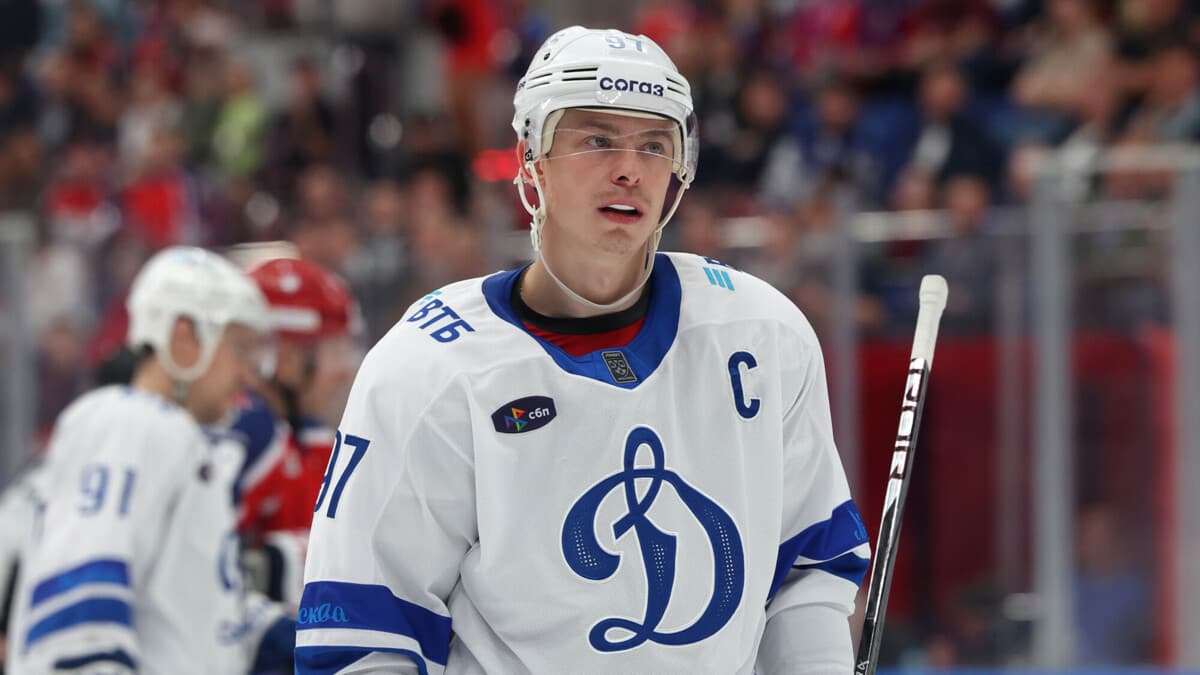 250 шайб у Никиты Гусева!