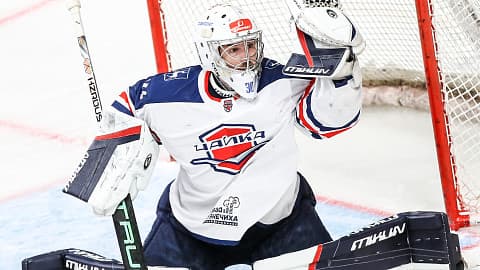 Денис Утенков перешел к «Белым Медведям» в результате обмена с «Торпедо»